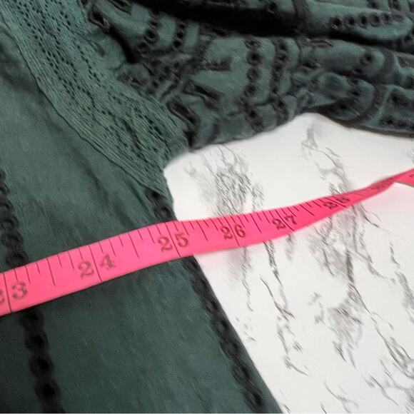 Ne Quittez pas embroidered eyelet peasant top Sz S - Picture 5 of 7